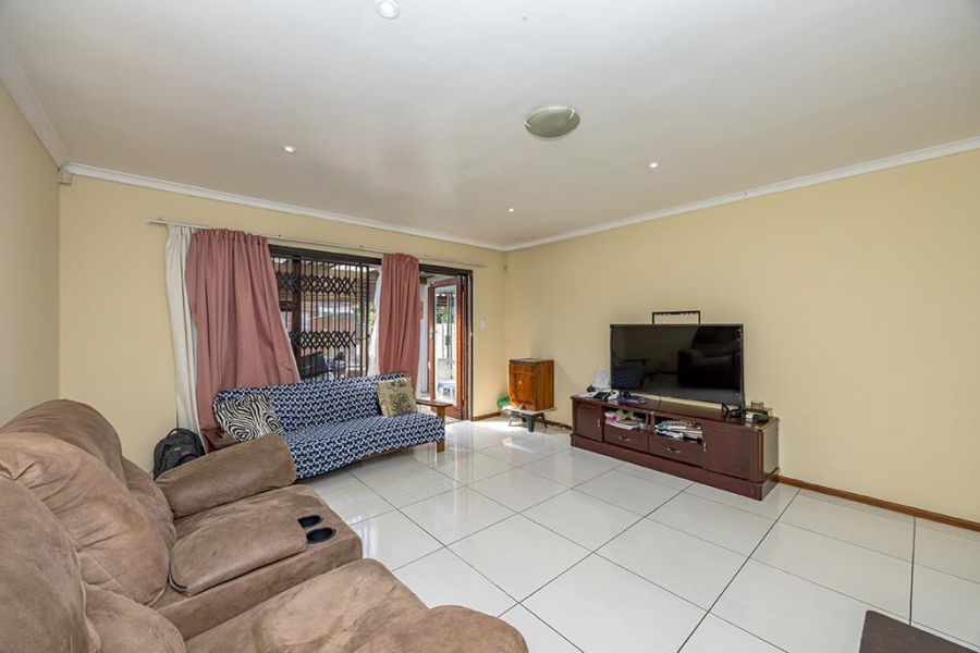 2 Bedroom Property for Sale in Table View Western Cape